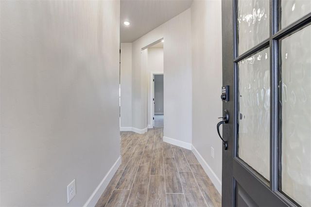 4609 Hambletonian Lane, Mustang, OK 73064