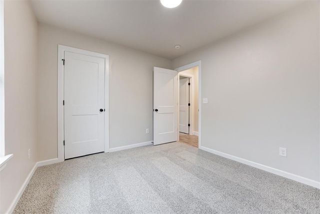 4609 Hambletonian Lane, Mustang, OK 73064