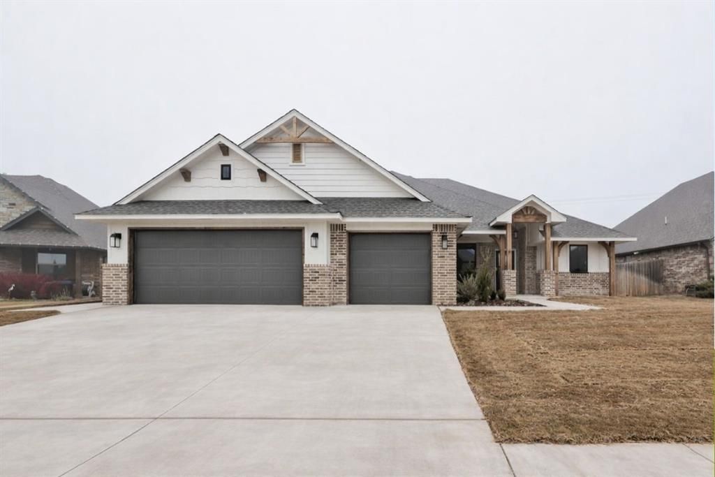 4609 Hambletonian Lane, Mustang, OK 73064