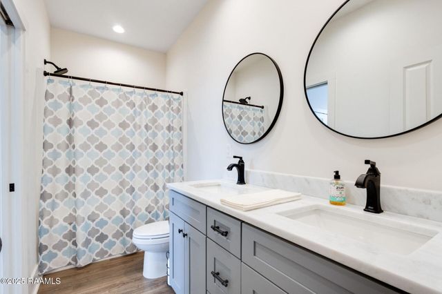 511 Highland Park Lane, Lafayette, LA 70508