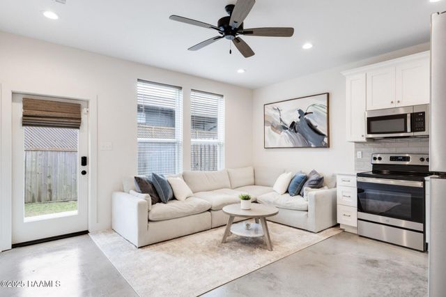 511 Highland Park Lane, Lafayette, LA 70508