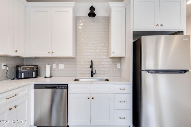 511 Highland Park Lane, Lafayette, LA 70508