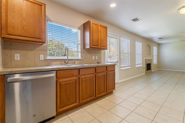 401 Spruce DR, Kyle, TX 78640
