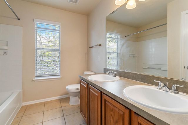 401 Spruce DR, Kyle, TX 78640