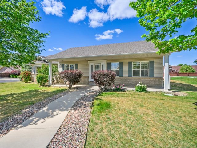 208 Chipeta Pines Court, Grand Junction, CO 81503