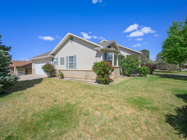 208 Chipeta Pines Court, Grand Junction, CO 81503