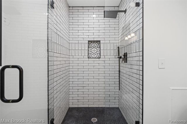 7432 Azalea Court, West Bloomfield, MI 48322