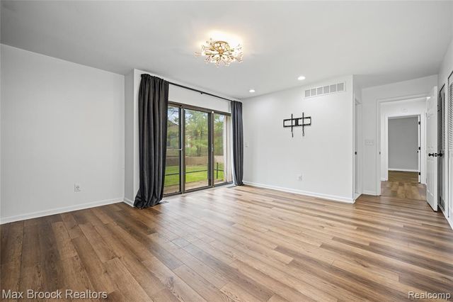 7432 Azalea Court, West Bloomfield, MI 48322