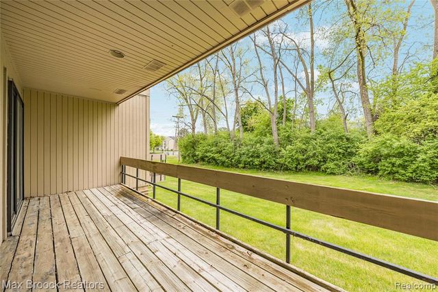 7432 Azalea Court, West Bloomfield, MI 48322