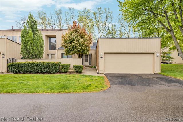 7432 Azalea Court, West Bloomfield, MI 48322