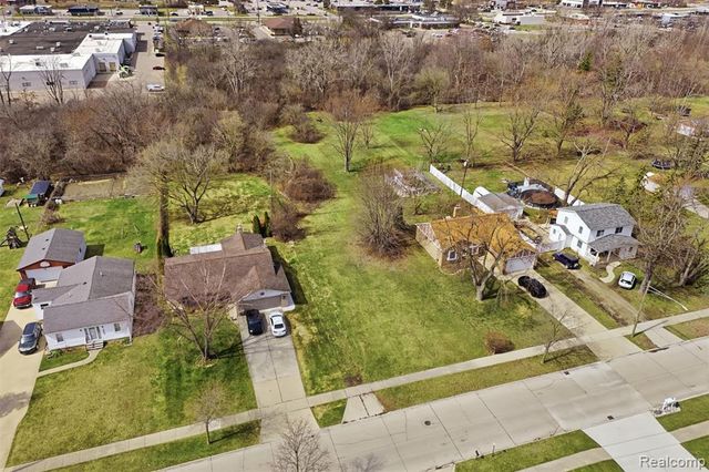 22674 Monterey Drive, Trenton, MI 48183