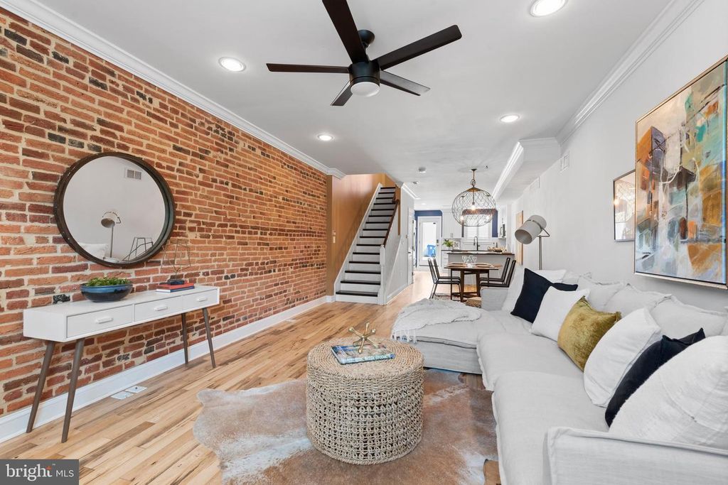 Image 1 of property listing at 3032 HUDSON ST, Baltimore, MD 21224