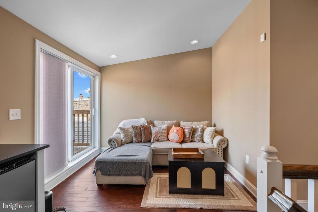 Image 14 of property listing at 3032 HUDSON ST, Baltimore, MD 21224