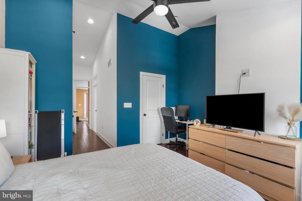 Image 19 of property listing at 3032 HUDSON ST, Baltimore, MD 21224