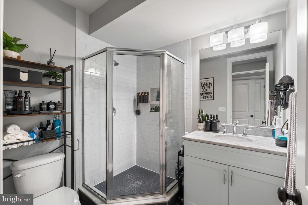 Image 20 of property listing at 3032 HUDSON ST, Baltimore, MD 21224