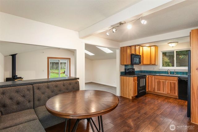 101 D Street, Port Hadlock, WA 98339