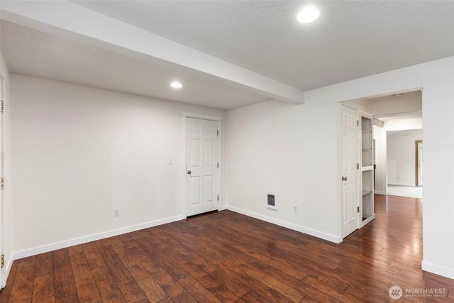 101 D Street, Port Hadlock, WA 98339