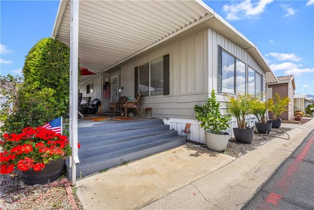 31816 Avenue Avenue E 101, Yucaipa, CA 92399
