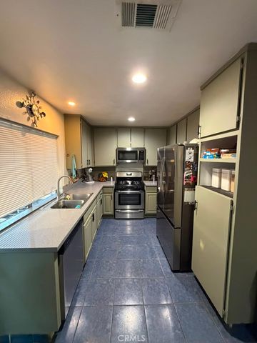 4387 Kingsbury, Riverside, CA 92503