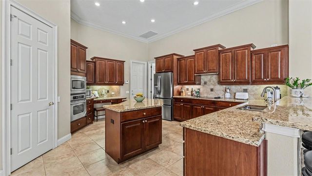 664 WHISPER WOODS DRIVE, Lakeland, FL 33813