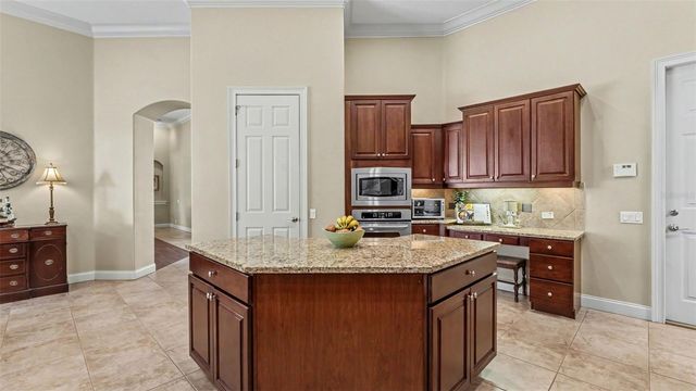 664 WHISPER WOODS DRIVE, Lakeland, FL 33813