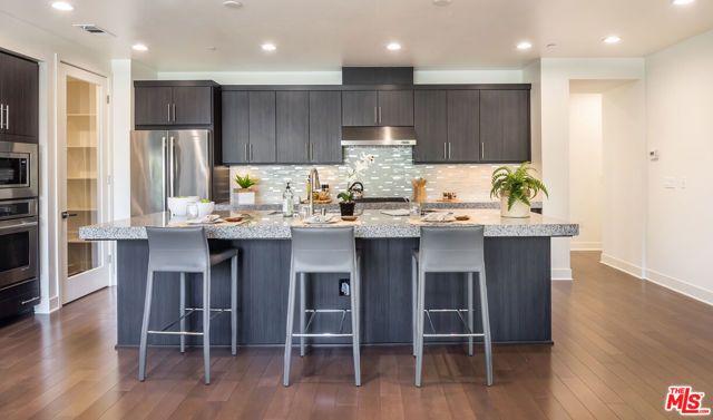 12658 Sandhill Lane 1, Los Angeles, CA 90094
