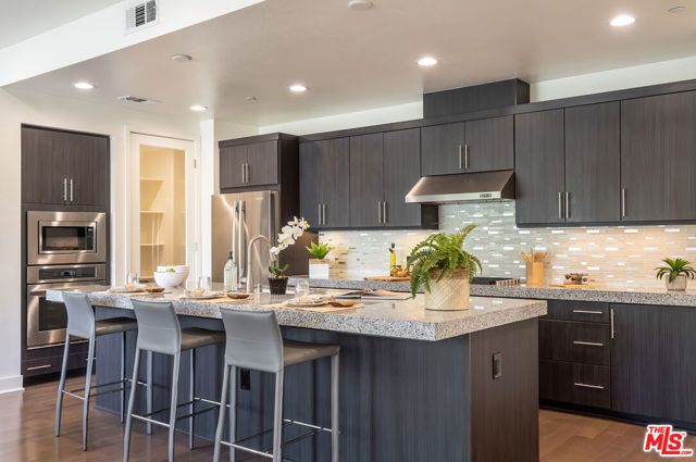 12658 Sandhill Lane 1, Los Angeles, CA 90094