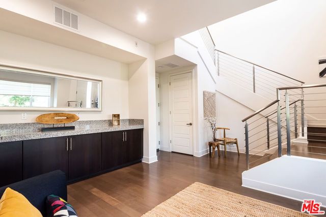 12658 Sandhill Lane 1, Los Angeles, CA 90094
