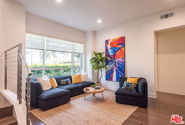 12658 Sandhill Lane 1, Los Angeles, CA 90094