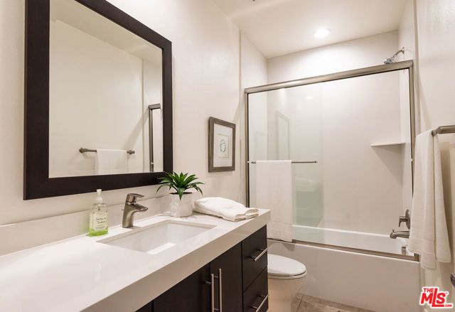 12658 Sandhill Lane 1, Los Angeles, CA 90094
