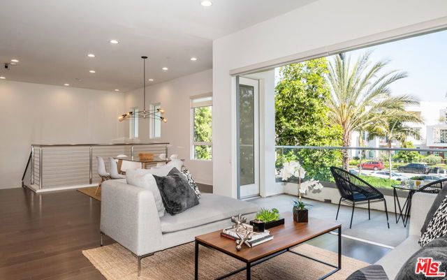 12658 Sandhill Lane 1, Los Angeles, CA 90094