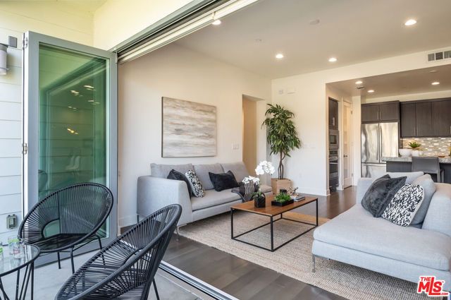 12658 Sandhill Lane 1, Los Angeles, CA 90094