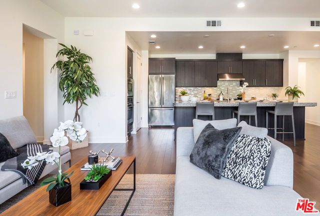12658 Sandhill Lane 1, Los Angeles, CA 90094