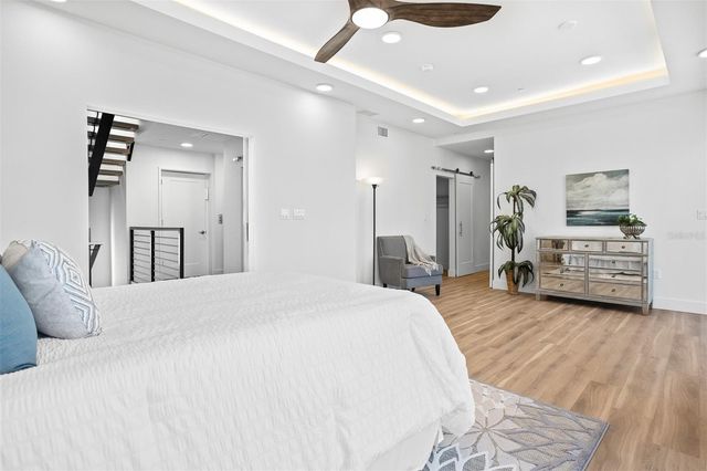 870 N OSCEOLA AVENUE, Clearwater, FL 33755