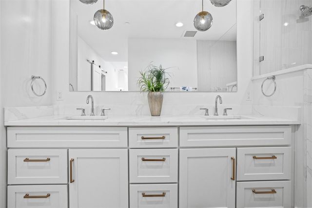 870 N OSCEOLA AVENUE, Clearwater, FL 33755