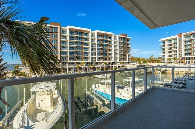 870 N OSCEOLA AVENUE, Clearwater, FL 33755