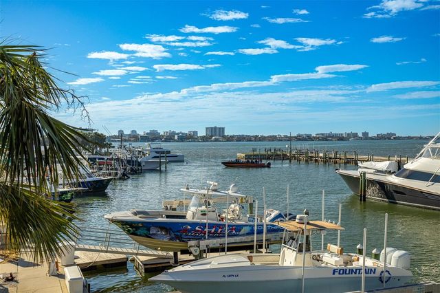 870 N OSCEOLA AVENUE, Clearwater, FL 33755