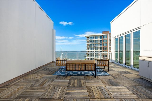 870 N OSCEOLA AVENUE, Clearwater, FL 33755