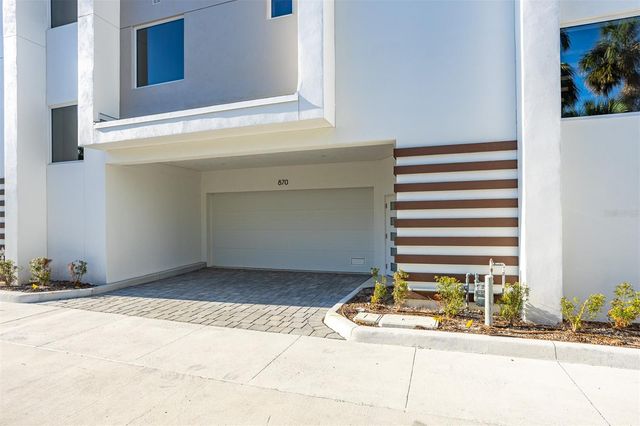 870 N OSCEOLA AVENUE, Clearwater, FL 33755