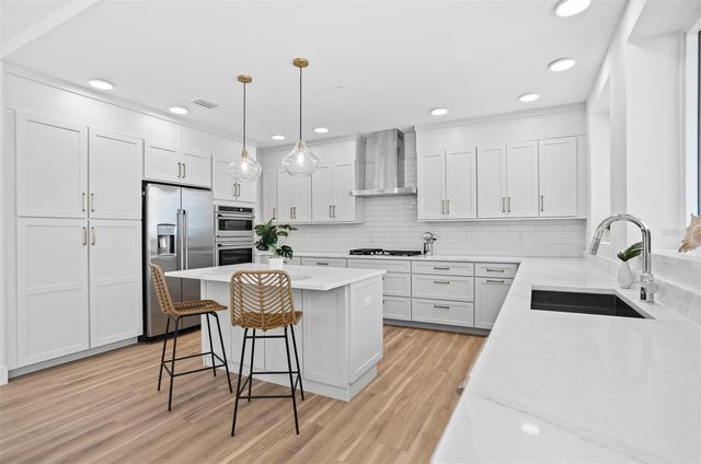 870 N OSCEOLA AVENUE, Clearwater, FL 33755