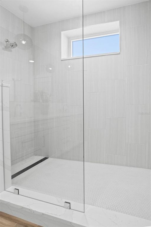 Image 28 of property listing at 870 N OSCEOLA AVENUE, Clearwater, FL 33755