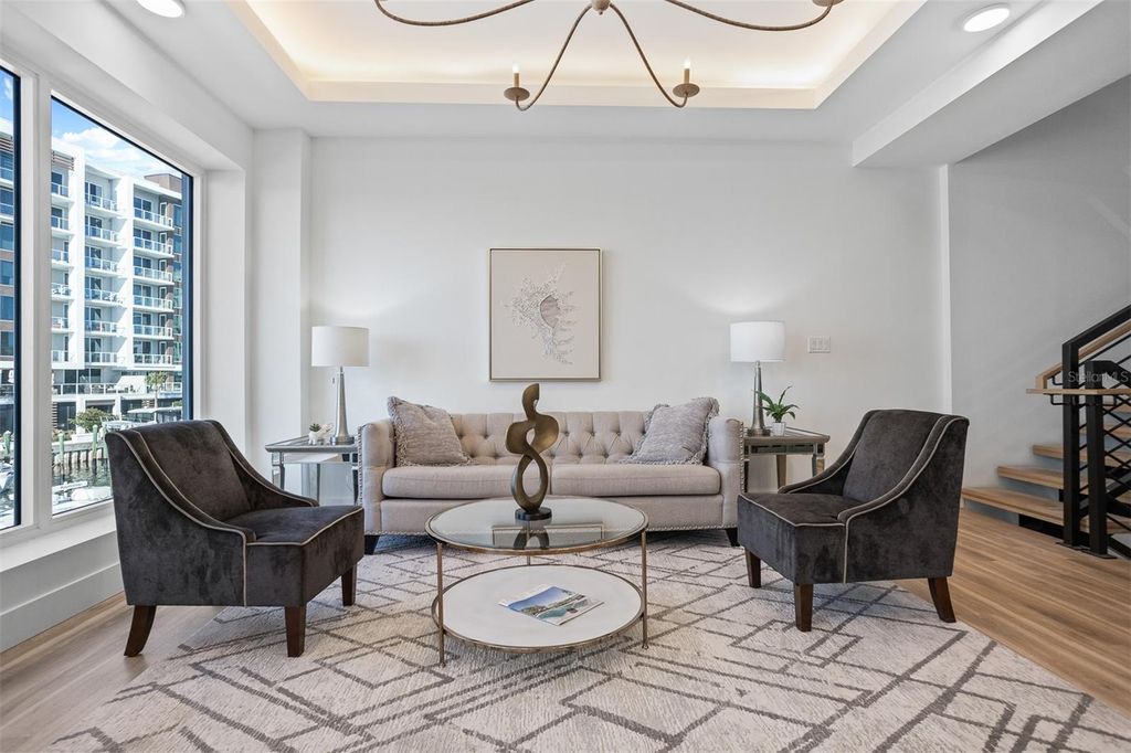 Image 5 of property listing at 870 N OSCEOLA AVENUE, Clearwater, FL 33755