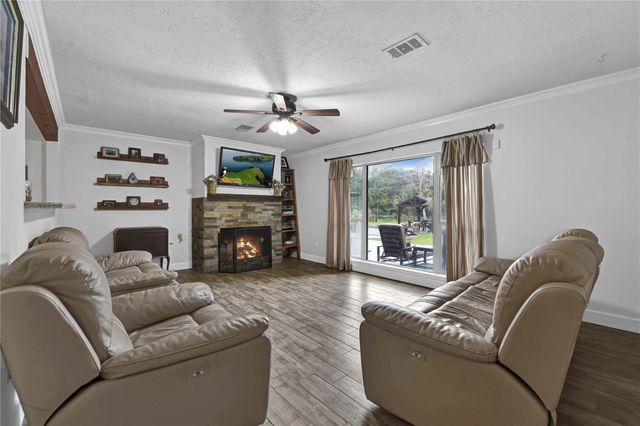 3522 County Road 3011, Cleveland, TX 77327