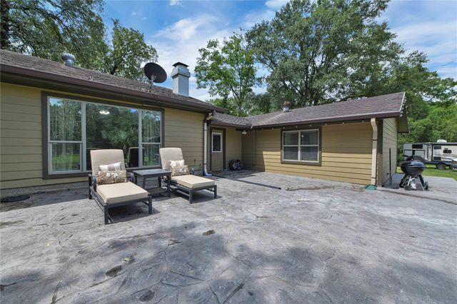 3522 County Road 3011, Cleveland, TX 77327