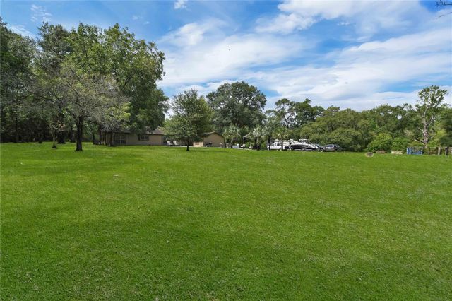 3522 County Road 3011, Cleveland, TX 77327