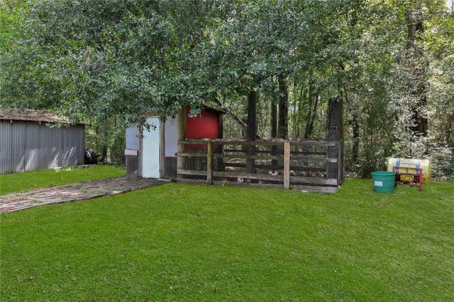 3522 County Road 3011, Cleveland, TX 77327