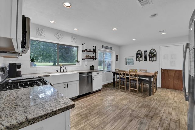 3522 County Road 3011, Cleveland, TX 77327