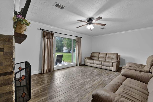 3522 County Road 3011, Cleveland, TX 77327