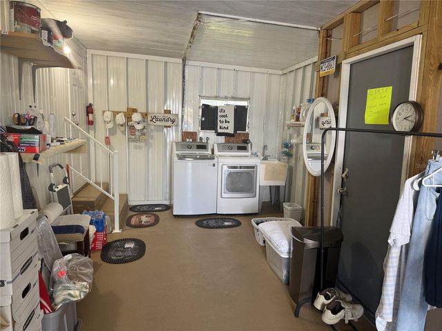 6190 DAFFODIL ROAD, Venice, FL 34293