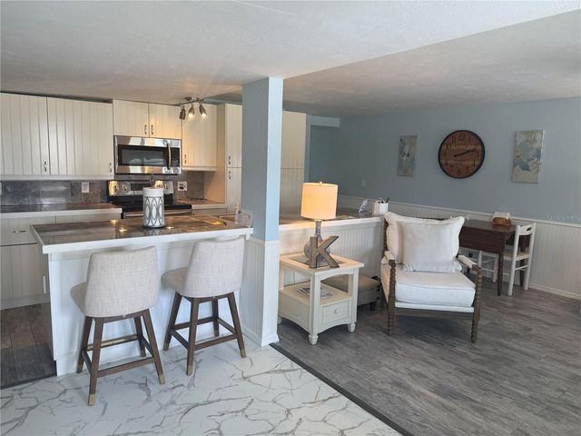 6190 DAFFODIL ROAD, Venice, FL 34293